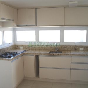 Apartamento com 85m², 2 dormitórios, 2 vagas, no bairro Sagrada Família em Caxias do Sul para Comprar