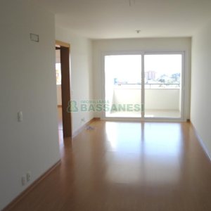 Apartamento com 85m², 2 dormitórios, 2 vagas, no bairro Sagrada Família em Caxias do Sul para Comprar