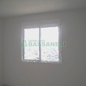 Apartamento com 54m², 2 dormitórios, 1 vaga, no bairro De Lazzer em Caxias do Sul para Alugar