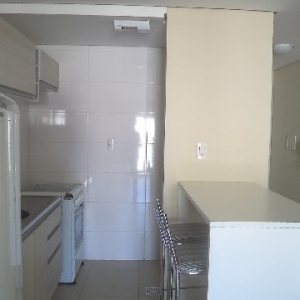 Kitinete Mobiliado com 30m², 1 dormitório, no bairro São Pelegrino em Caxias do Sul para Alugar