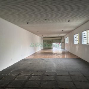 Loja com 120m², no bairro Centro em Caxias do Sul para Alugar