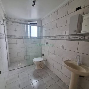 Apartamento com 90m², 3 dormitórios, 1 vaga, no bairro Medianeira em Caxias do Sul para Alugar