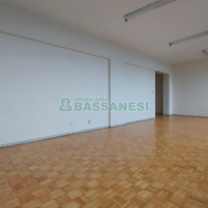 Sala com 66m², no bairro Centro em Caxias do Sul para Alugar