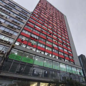 Sala com 66m², no bairro Centro em Caxias do Sul para Alugar