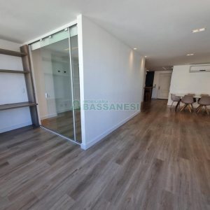 Apartamento com 126m², 3 dormitórios, 2 vagas, no bairro São Pelegrino em Caxias do Sul para Alugar ou Comprar