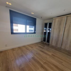 Apartamento com 126m², 3 dormitórios, 2 vagas, no bairro São Pelegrino em Caxias do Sul para Alugar ou Comprar