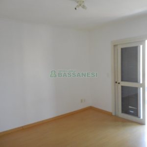 Apartamento com 90m², 2 dormitórios, 1 vaga, no bairro Sanvitto em Caxias do Sul para Comprar