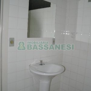 Sala com 20m², no bairro Centro em Caxias do Sul para Alugar