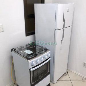 Kitinete Mobiliado com 35m², 1 dormitório, no bairro Centro em Caxias do Sul para Alugar