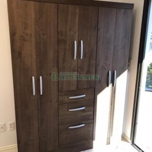 Kitinete Mobiliado com 35m², 1 dormitório, no bairro Centro em Caxias do Sul para Alugar