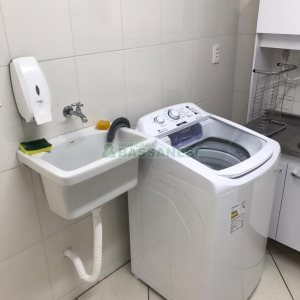 Kitinete Mobiliado com 35m², 1 dormitório, no bairro Centro em Caxias do Sul para Alugar