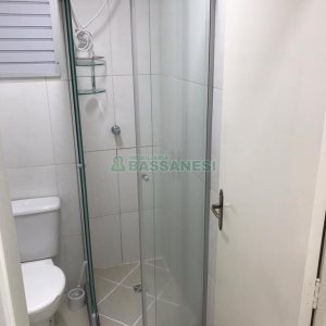 Kitinete Mobiliado com 35m², 1 dormitório, no bairro Centro em Caxias do Sul para Alugar