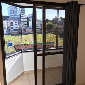 Kitinete Mobiliado com 35m², 1 dormitório, no bairro Centro em Caxias do Sul para Alugar