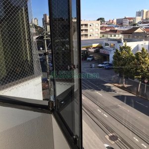 Kitinete Mobiliado com 35m², 1 dormitório, no bairro Centro em Caxias do Sul para Alugar