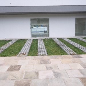 Loja com 610m², no bairro Universitário em Caxias do Sul para Alugar