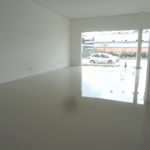 Loja com 610m², no bairro Universitário em Caxias do Sul para Alugar