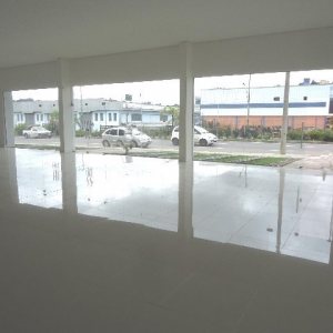 Loja com 610m², no bairro Universitário em Caxias do Sul para Alugar
