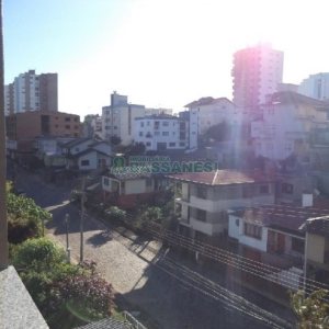 Apartamento com 97m², 2 dormitórios, 2 vagas, no bairro Panazzolo em Caxias do Sul para Comprar