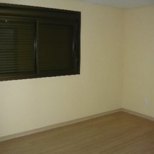 Apartamento com 119m², 3 dormitórios, 2 vagas, no bairro Madureira em Caxias do Sul para Comprar