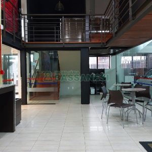 Pavilhão com 640m², no bairro Santa Catarina em Caxias do Sul para Alugar