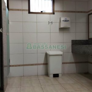 Pavilhão com 640m², no bairro Santa Catarina em Caxias do Sul para Alugar