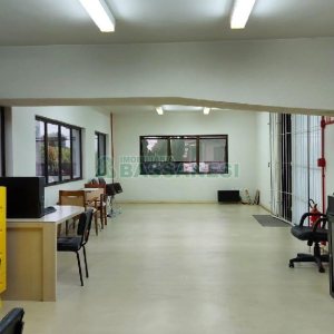 Pavilhão com 640m², no bairro Santa Catarina em Caxias do Sul para Alugar