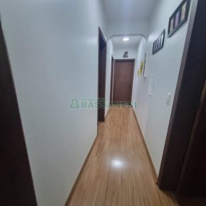 Apartamento com 112m², 3 dormitórios, 1 vaga, no bairro Centro em Caxias do Sul para Comprar