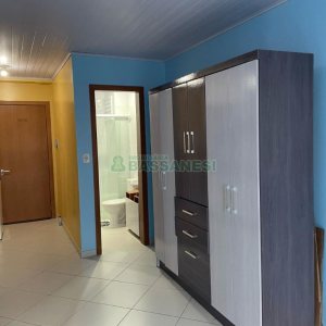 Kitinete com 21m², 1 dormitório, no bairro Centro em Caxias do Sul para Comprar