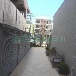 Apartamento com 95m², 3 dormitórios, 1 vaga, no bairro Lourdes em Caxias do Sul para Alugar