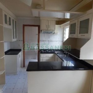 Apartamento com 95m², 3 dormitórios, 1 vaga, no bairro Lourdes em Caxias do Sul para Alugar