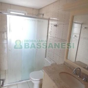 Apartamento com 95m², 3 dormitórios, 1 vaga, no bairro Lourdes em Caxias do Sul para Alugar