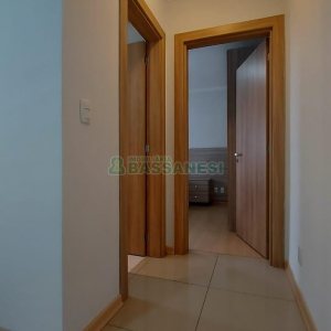 Apto Mobiliado com 37m², 1 dormitório, 1 vaga, no bairro Petrópolis em Caxias do Sul para Comprar
