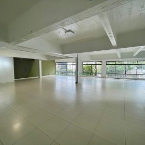 Loja com 315m², no bairro São Pelegrino em Caxias do Sul para Alugar