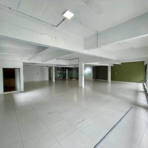 Loja com 315m², no bairro São Pelegrino em Caxias do Sul para Alugar