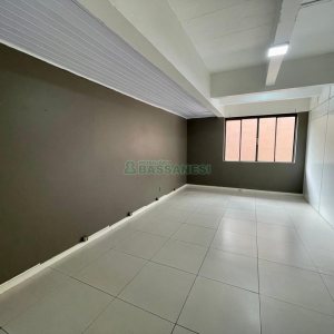 Loja com 315m², no bairro São Pelegrino em Caxias do Sul para Alugar