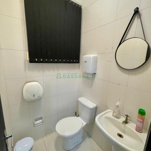 Loja com 315m², no bairro São Pelegrino em Caxias do Sul para Alugar