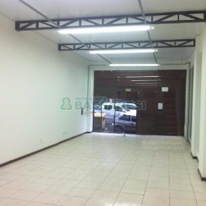 Loja com 137m², no bairro São Pelegrino em Caxias do Sul para Alugar