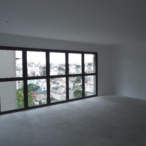 Sala com 58m², 1 vaga, no bairro Pio X em Caxias do Sul para Comprar