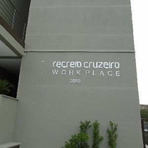 Sala com 42m², 1 vaga, no bairro Pio X em Caxias do Sul para Comprar