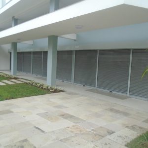 Loja com 180m², 2 vagas, no bairro Jardim América em Caxias do Sul para Comprar