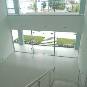 Loja com 180m², 2 vagas, no bairro Jardim América em Caxias do Sul para Comprar