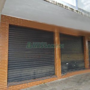 Loja com 130m², no bairro São Pelegrino em Caxias do Sul para Alugar