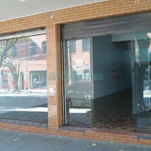 Loja com 130m², no bairro São Pelegrino em Caxias do Sul para Alugar