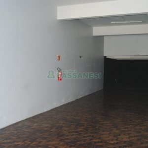 Loja com 130m², no bairro São Pelegrino em Caxias do Sul para Alugar