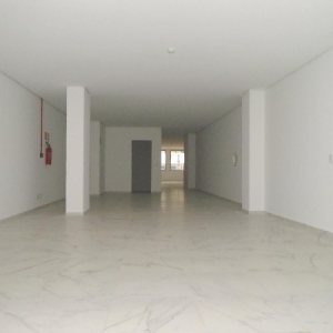 Loja com 220m², no bairro São Pelegrino em Caxias do Sul para Alugar