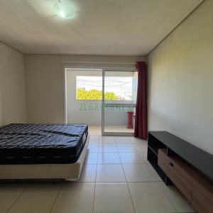 Kitinete Mobiliado com 34m², 1 dormitório, 1 vaga, no bairro Petrópolis em Caxias do Sul para Alugar