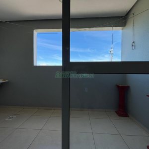 Kitinete Mobiliado com 34m², 1 dormitório, 1 vaga, no bairro Petrópolis em Caxias do Sul para Alugar