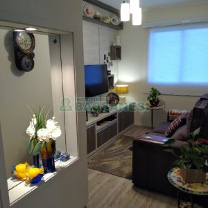 Apartamento com 49m², 2 dormitórios, 1 vaga, no bairro Vinhedos em Caxias do Sul para Comprar
