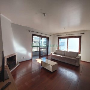 Apto Mobiliado com 112m², 4 dormitórios, 2 vagas, no bairro Lourdes em Caxias do Sul para Alugar