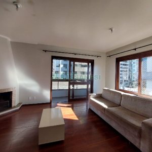 Apto Mobiliado com 112m², 4 dormitórios, 2 vagas, no bairro Lourdes em Caxias do Sul para Alugar